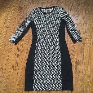 J. McLaughlin Black White Geo Print Sweater Knit Sheath Dress Women's Size XS